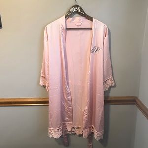 ❤️SOLD❤️Blush pink lace robe